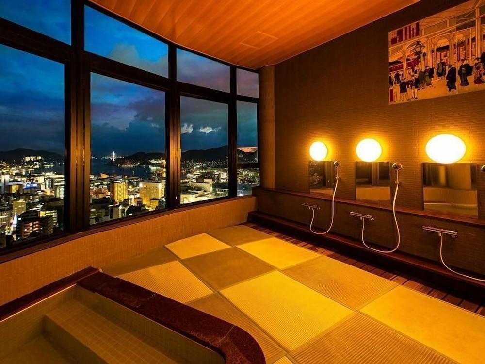 Hotel Нагасаки Екстериор снимка